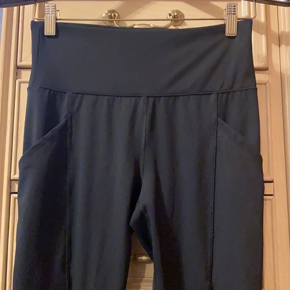 High Waisted Leggings - Picture 6 of 10